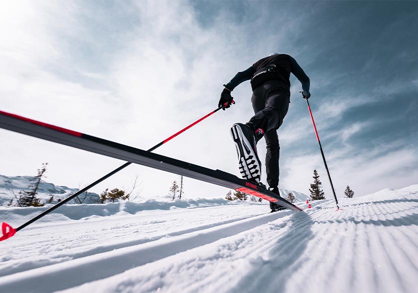 Améliorer vos performances avec les skis Redster d’Atomic